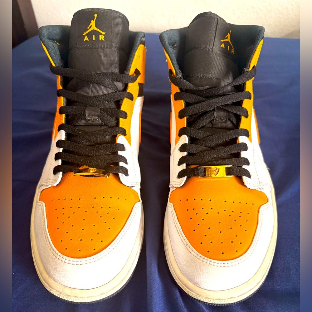 Jordan 1 Mid “University Gold” custom laces NO BOX size 11